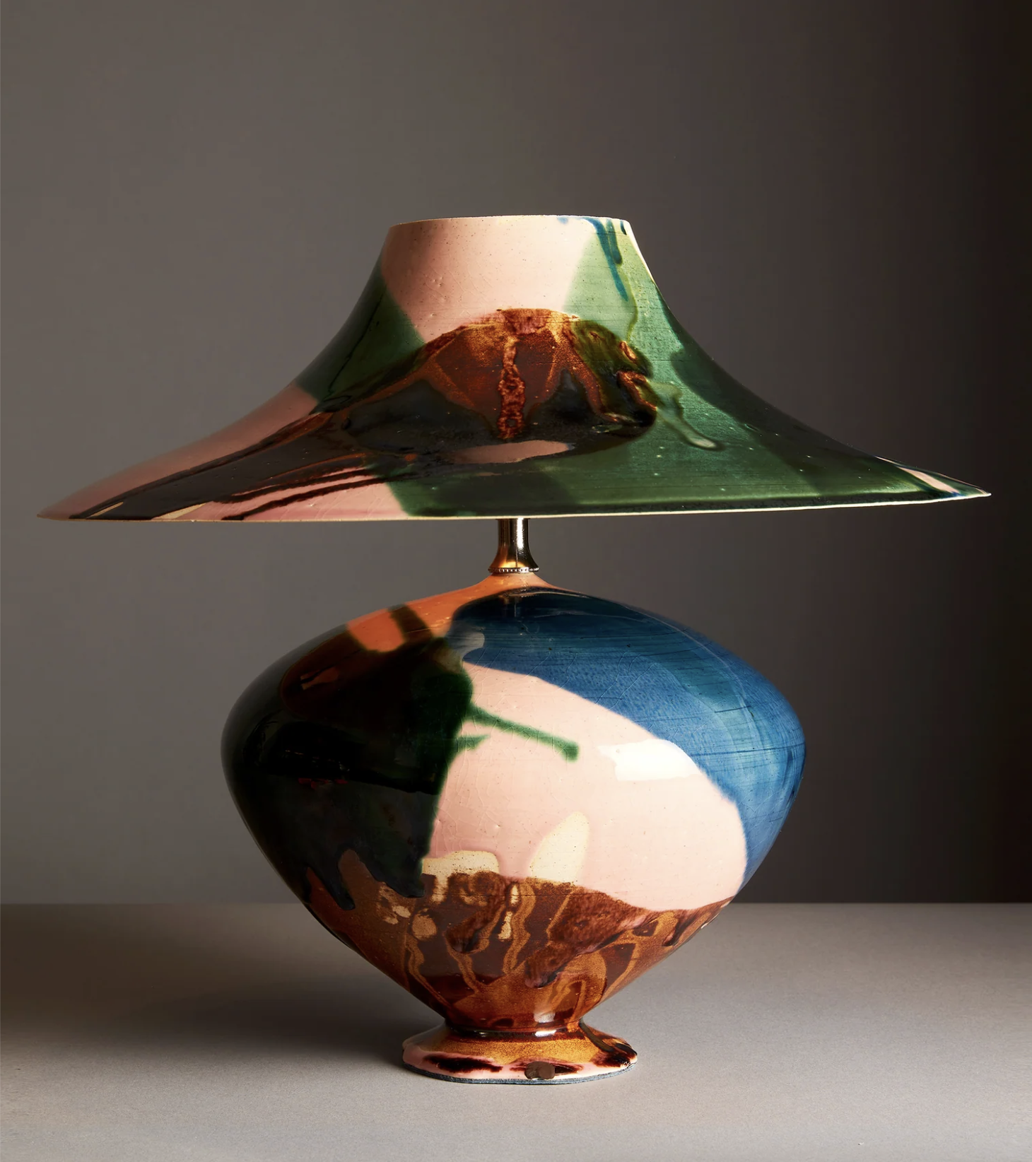 COVE TABLE LAMP par Roll & Hill