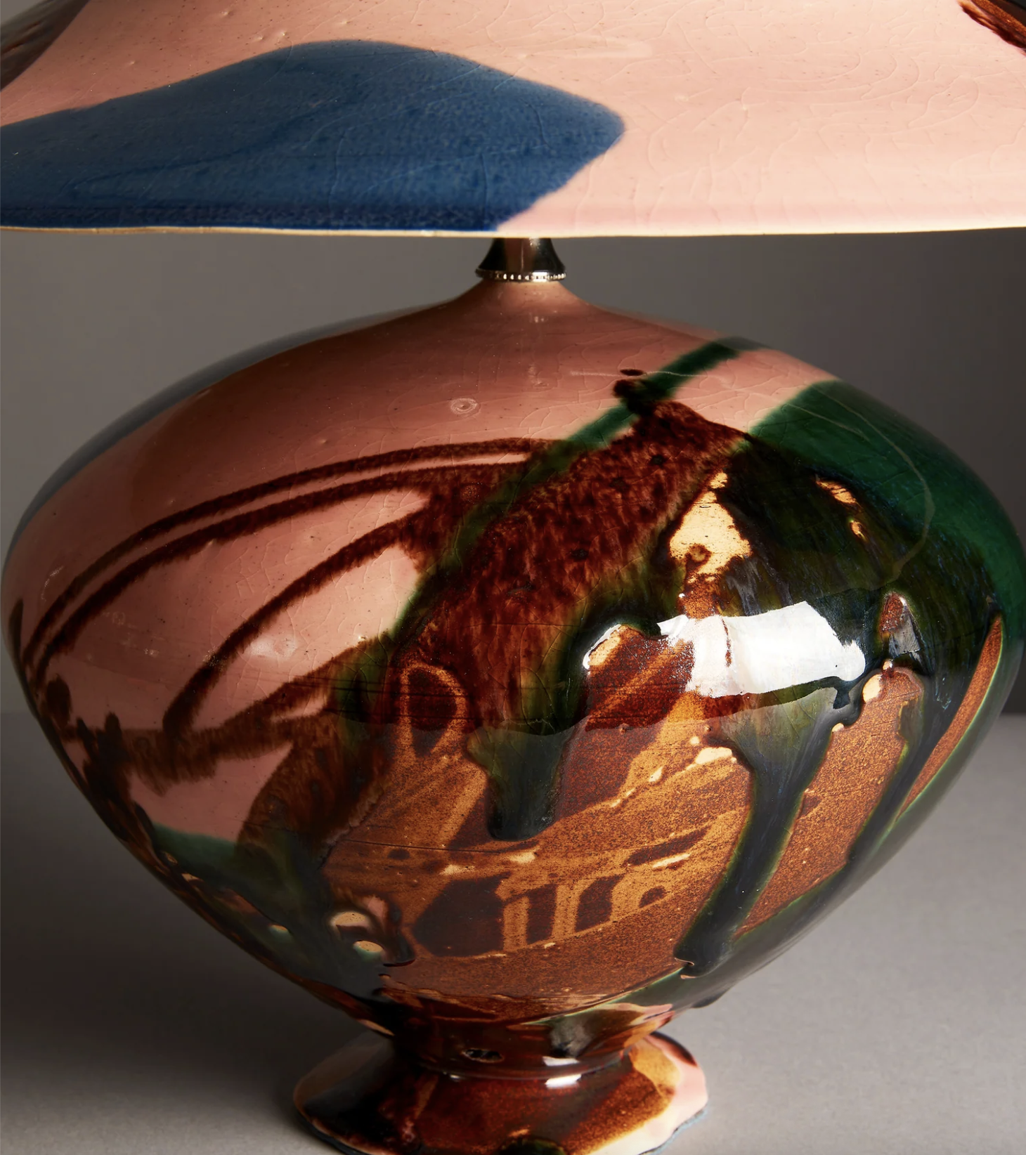 COVE TABLE LAMP par Roll & Hill