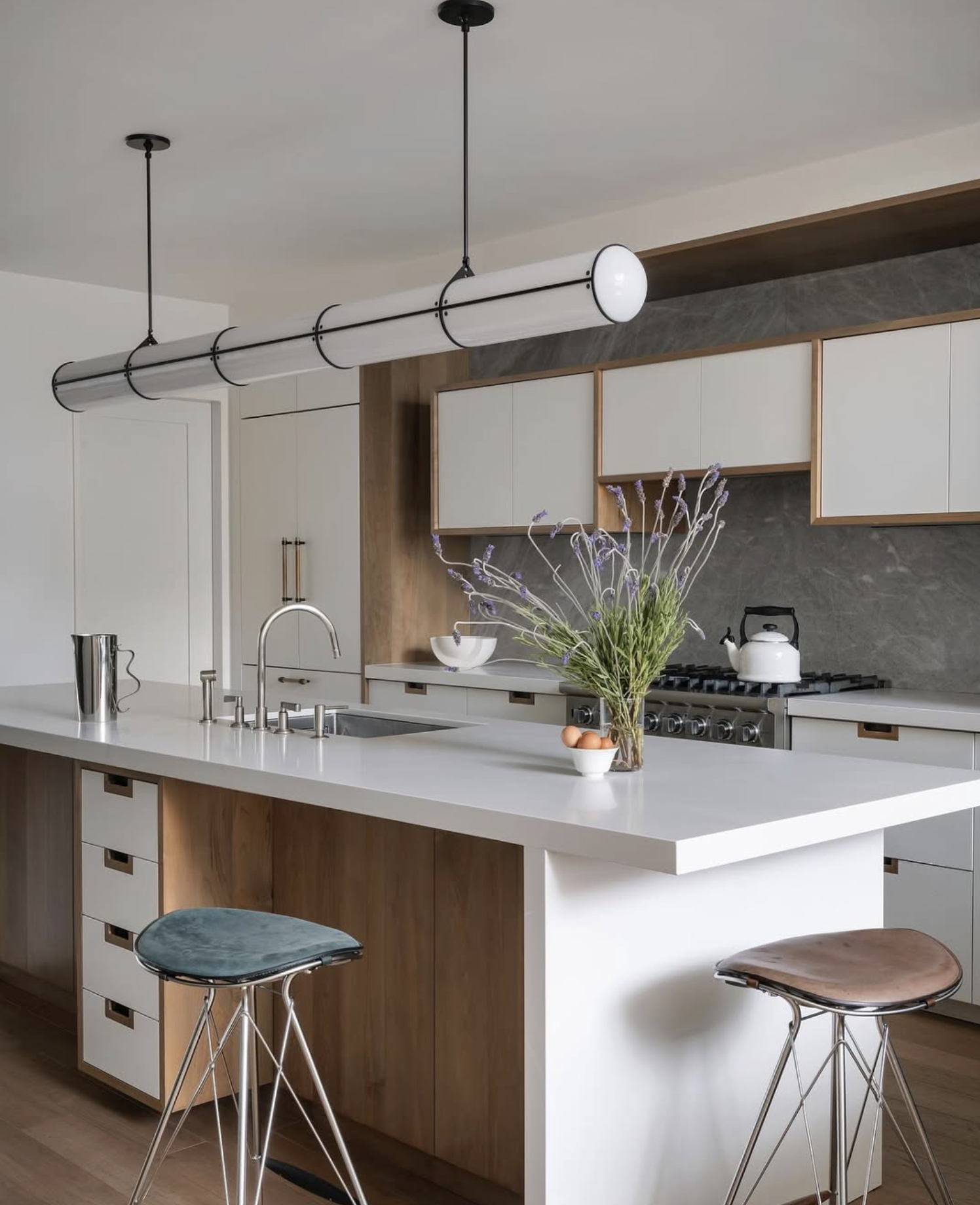 ENDLESS STRAIGHT - 5 UNITS par Roll & Hill