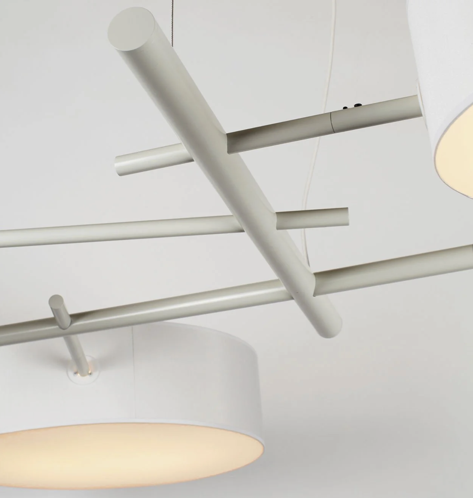 EXCEL CHANDELIER par Roll & Hill