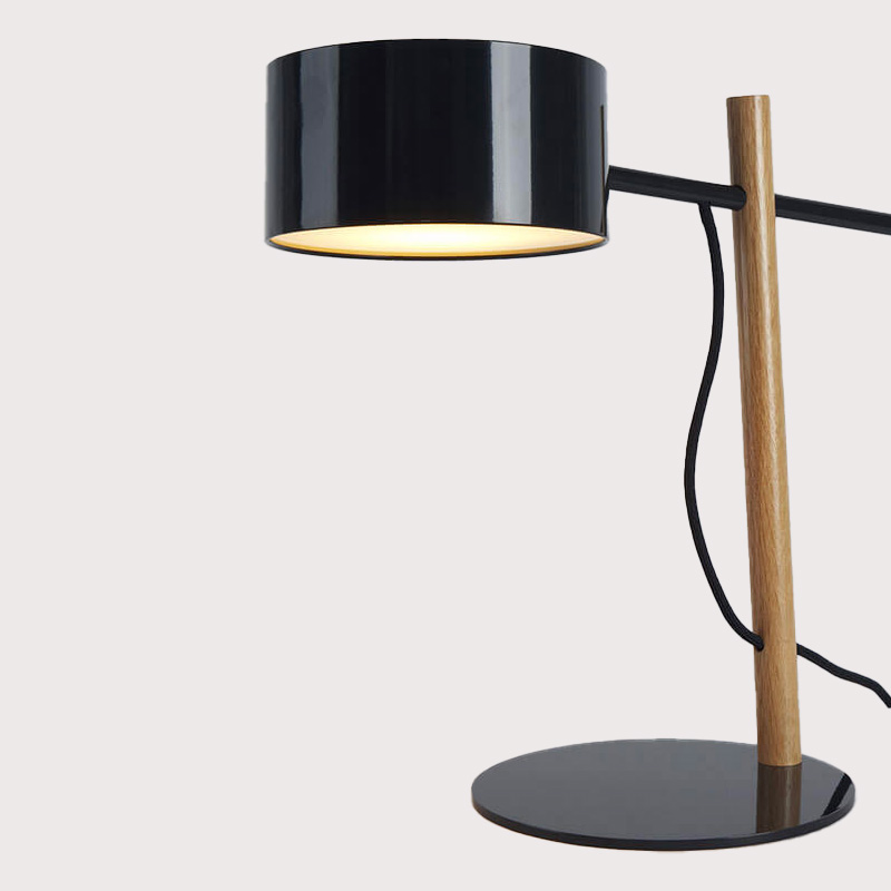 EXCEL DESK LAMP par Roll & Hill