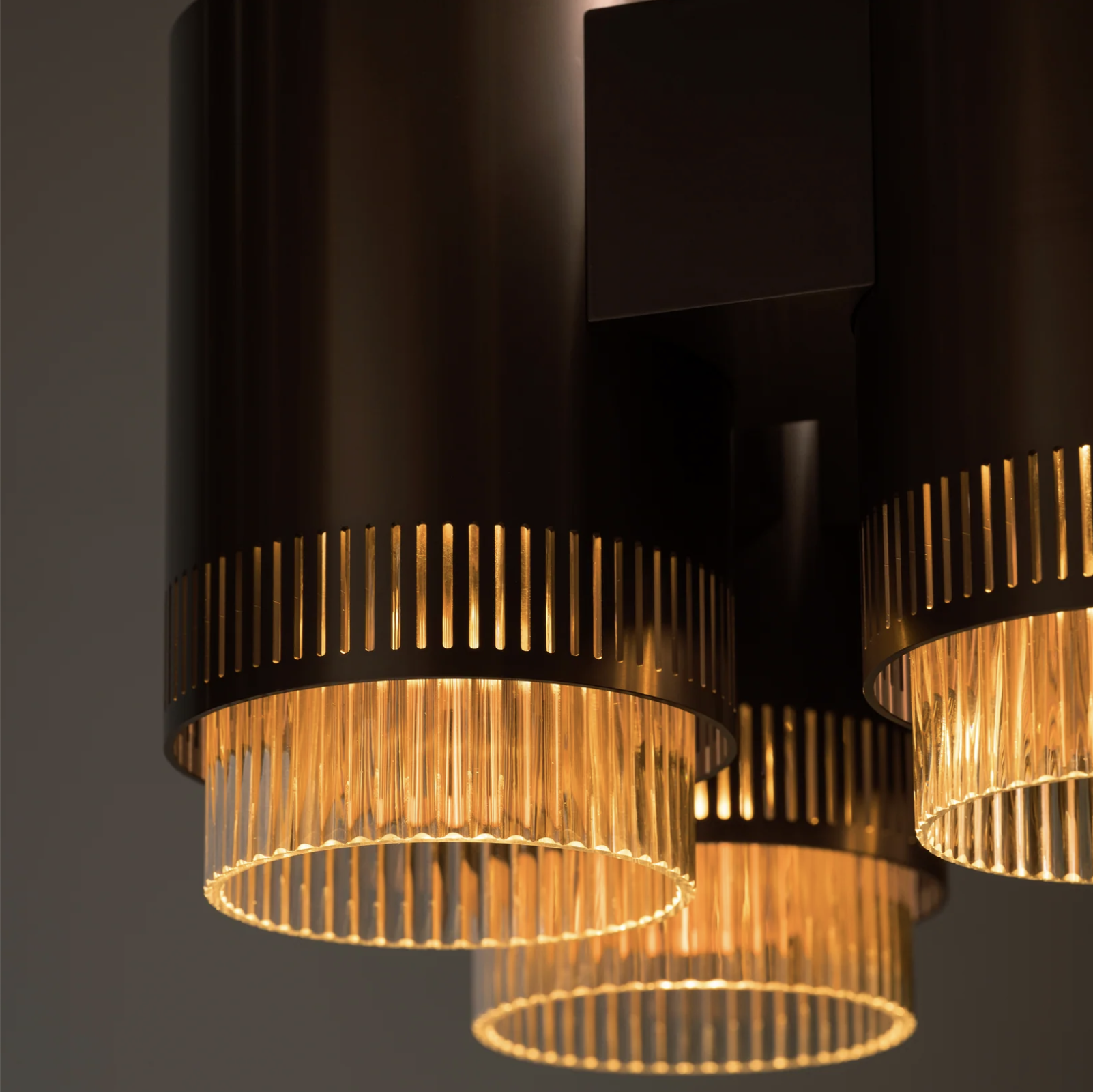 FENTE PENDANT QUAD par Roll & Hill