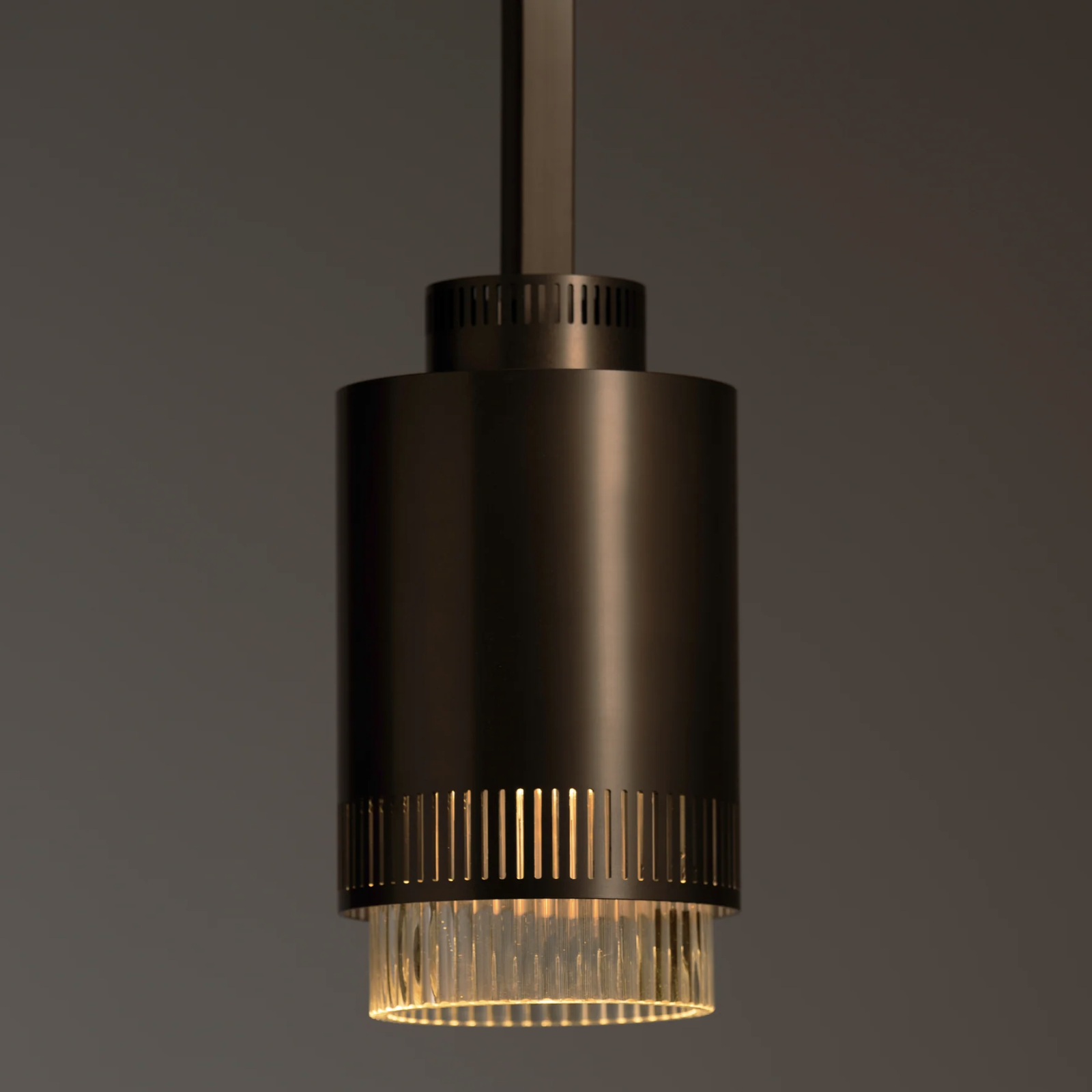 FENTE PENDANT SINGLE par Roll & Hill