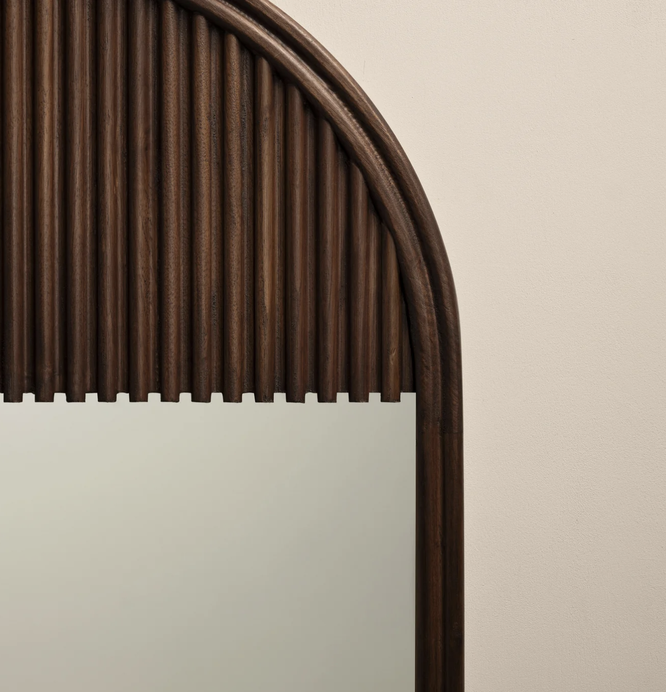 FRINGE MIRROR ARCHED 36 par Roll & Hill