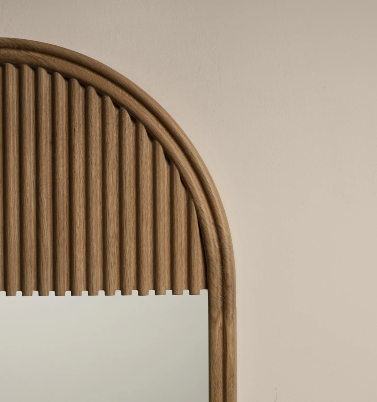 FRINGE MIRROR ARCHED 72 par Roll & Hill