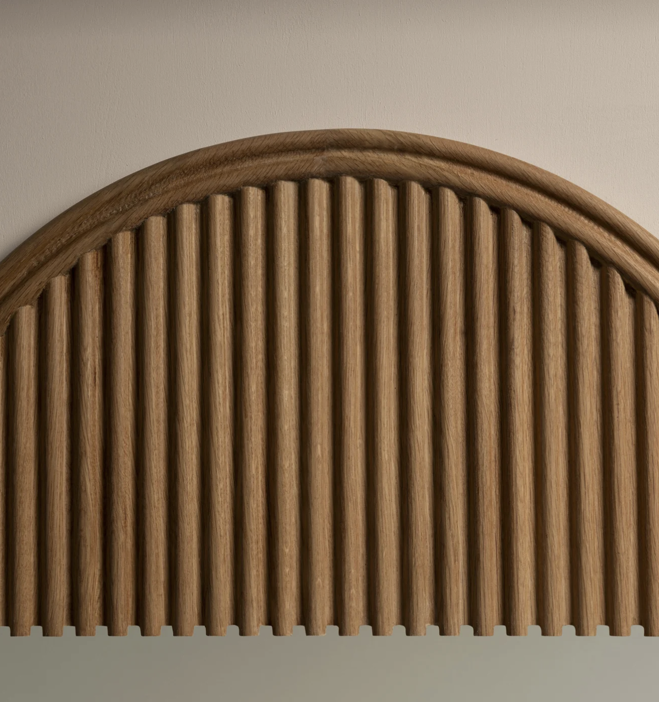FRINGE MIRROR ARCHED 72 par Roll & Hill