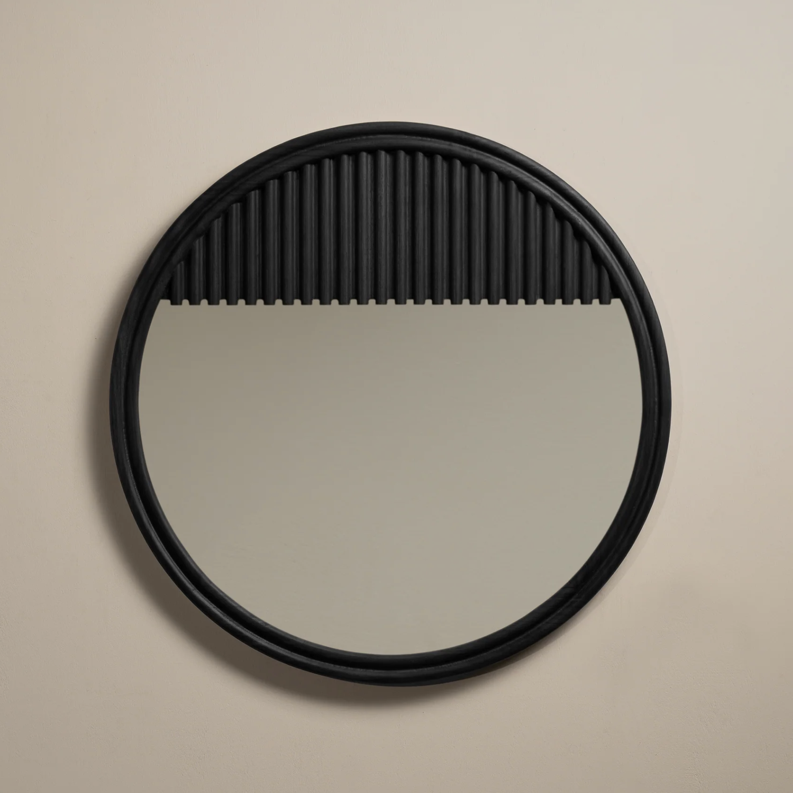 FRINGE MIRROR ROUND 24 par Roll & Hill