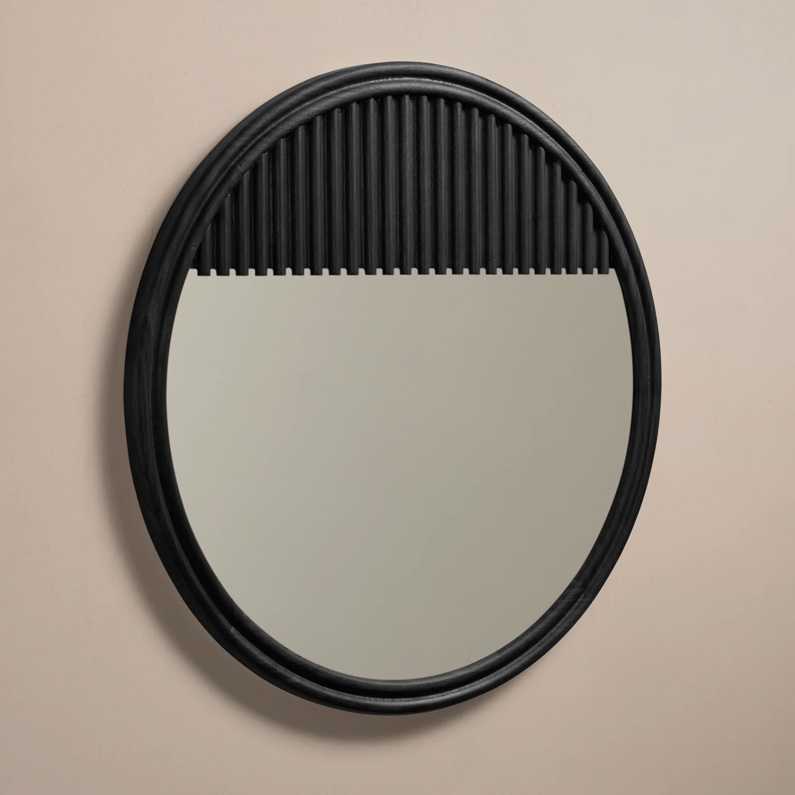 FRINGE MIRROR ROUND 24 par Roll & Hill