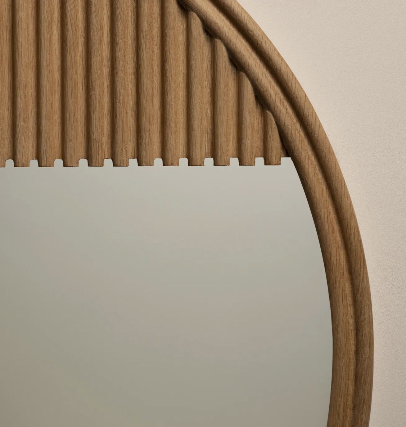 FRINGE MIRROR ROUND 32 par Roll & Hill