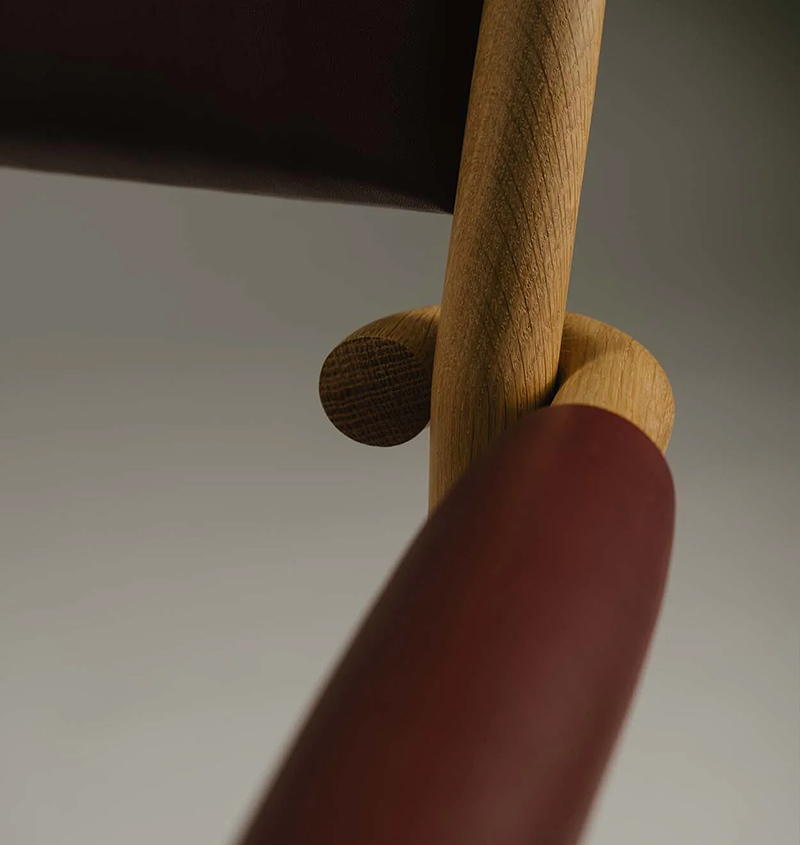 LEXINGTON DINIING CHAIR 02 par Roll & Hill