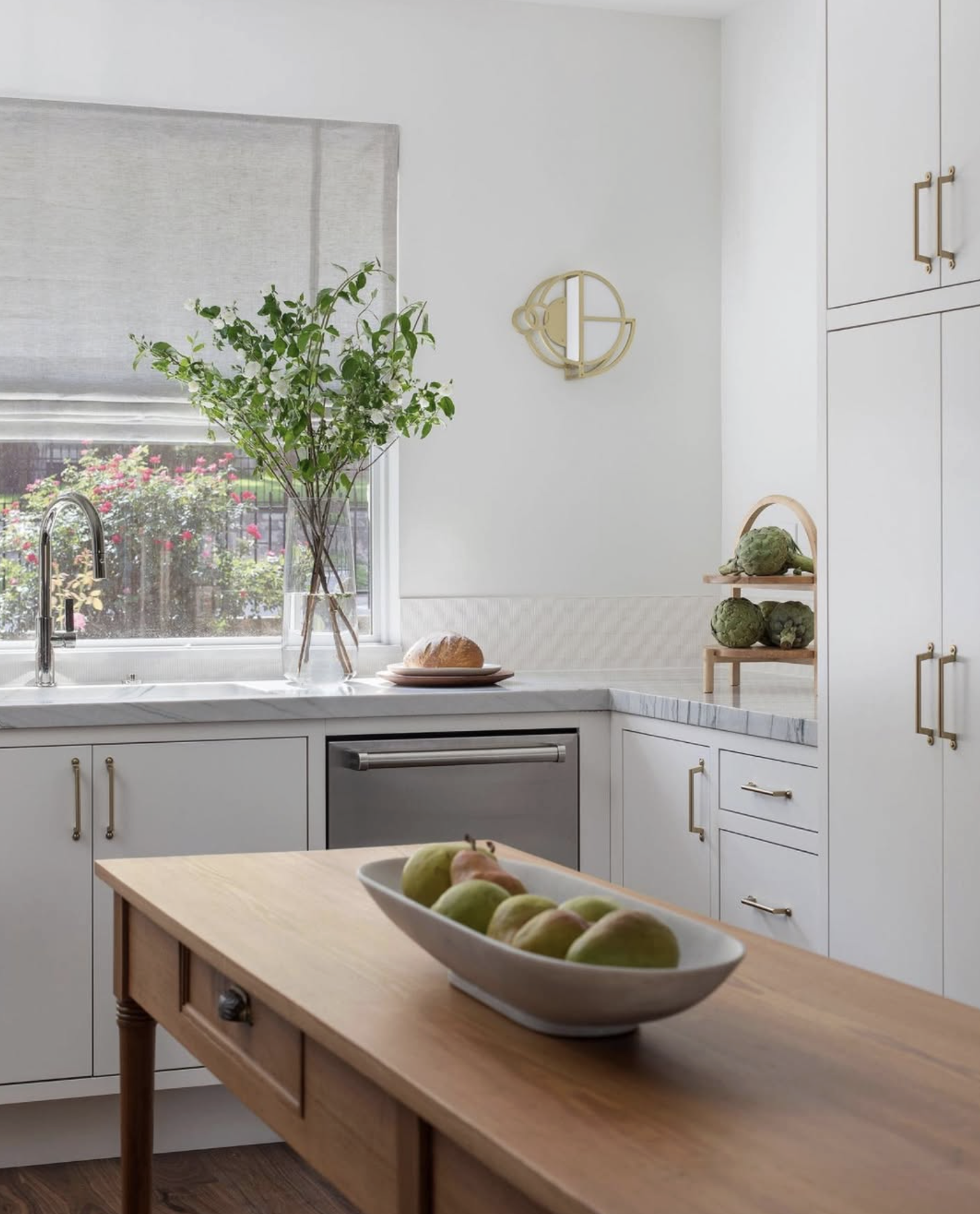 MOONRISE SCONCE 01 par Roll & Hill