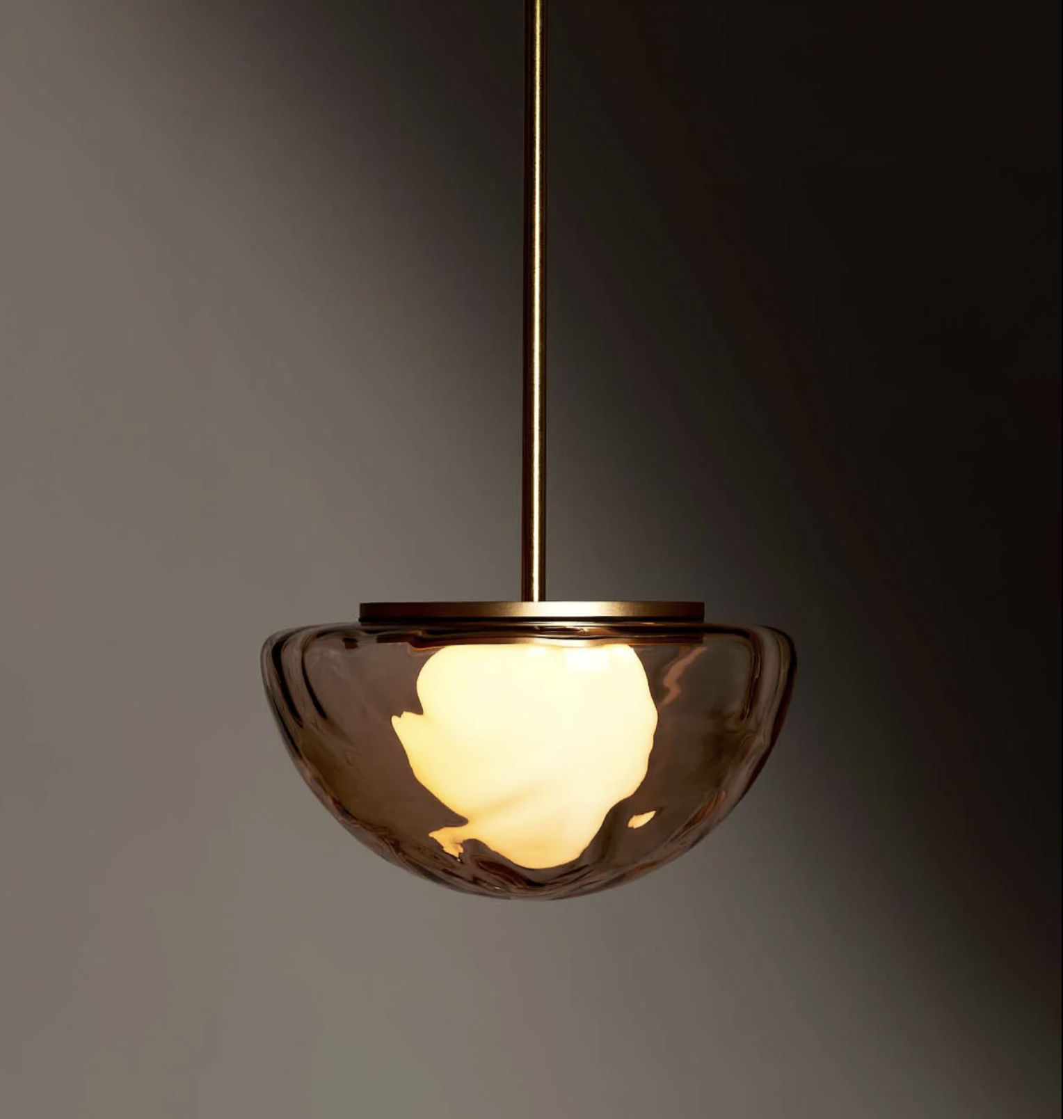 PEARL PENDANT par Roll & Hill