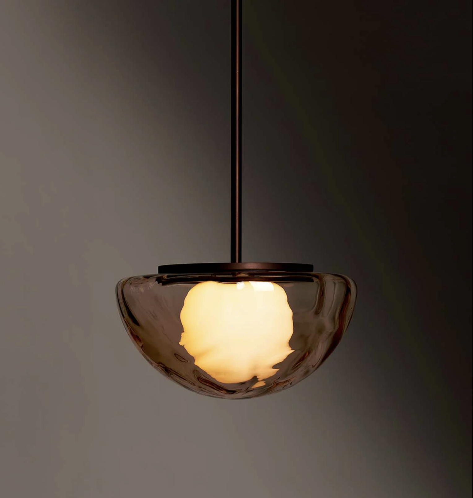 PEARL PENDANT par Roll & Hill