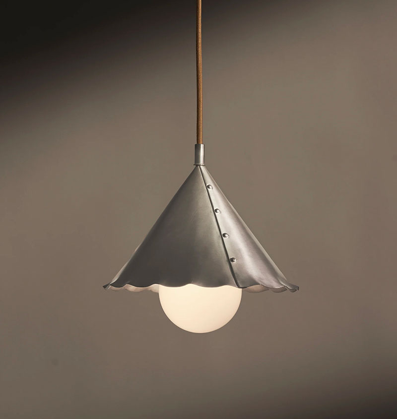 PETAL PENDANT par Roll & Hill