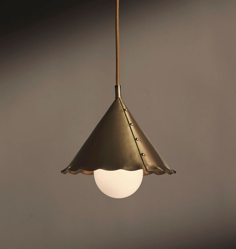PETAL PENDANT par Roll & Hill