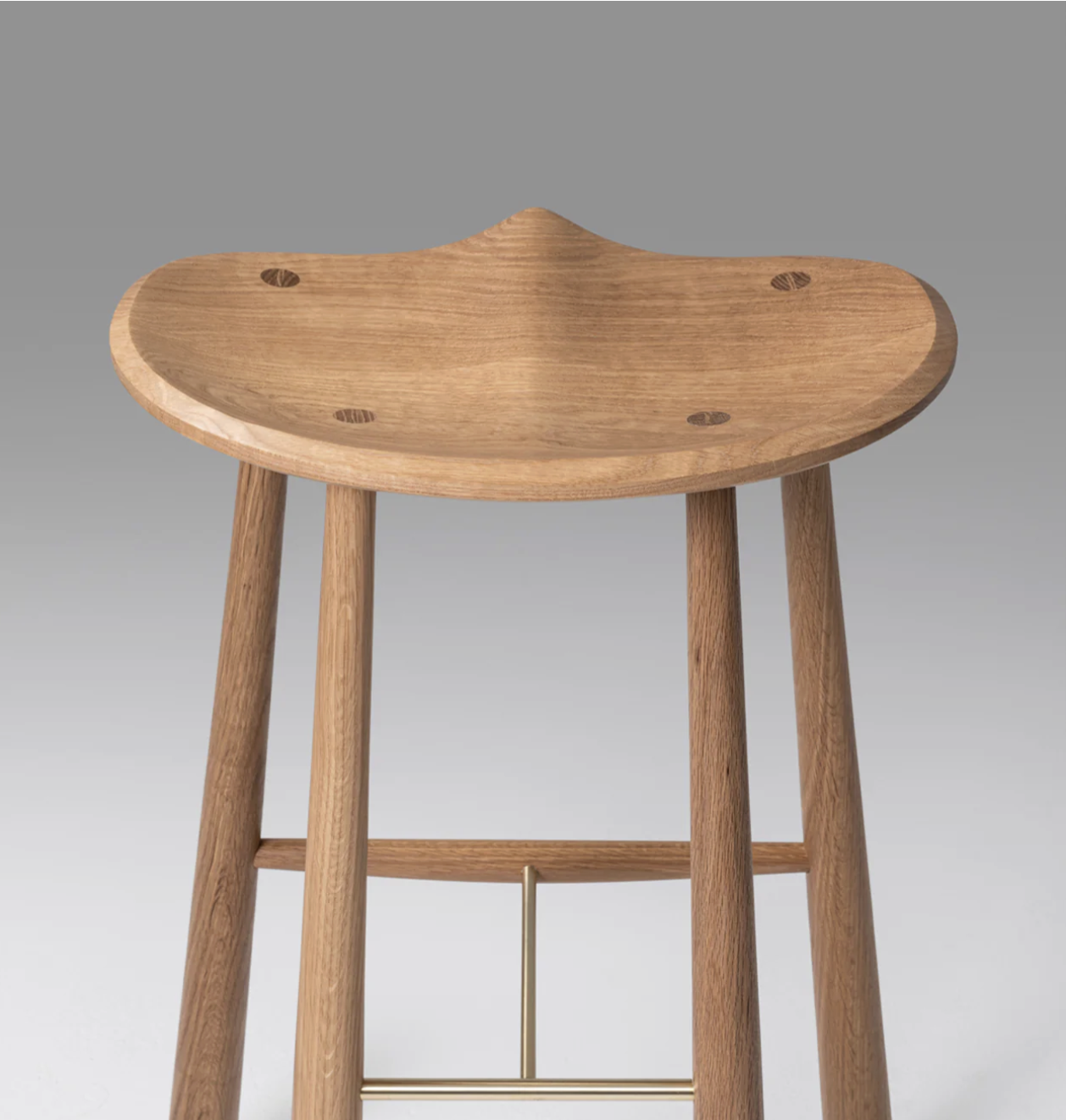 TAPER BAR STOOL par Roll & Hill