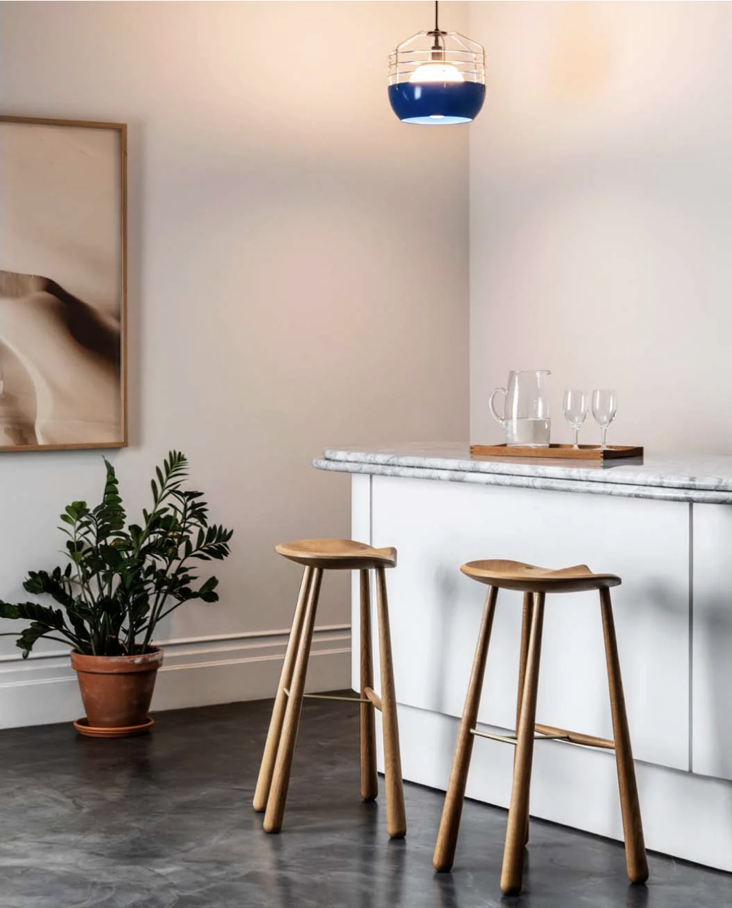 TAPER BAR STOOL par Roll & Hill