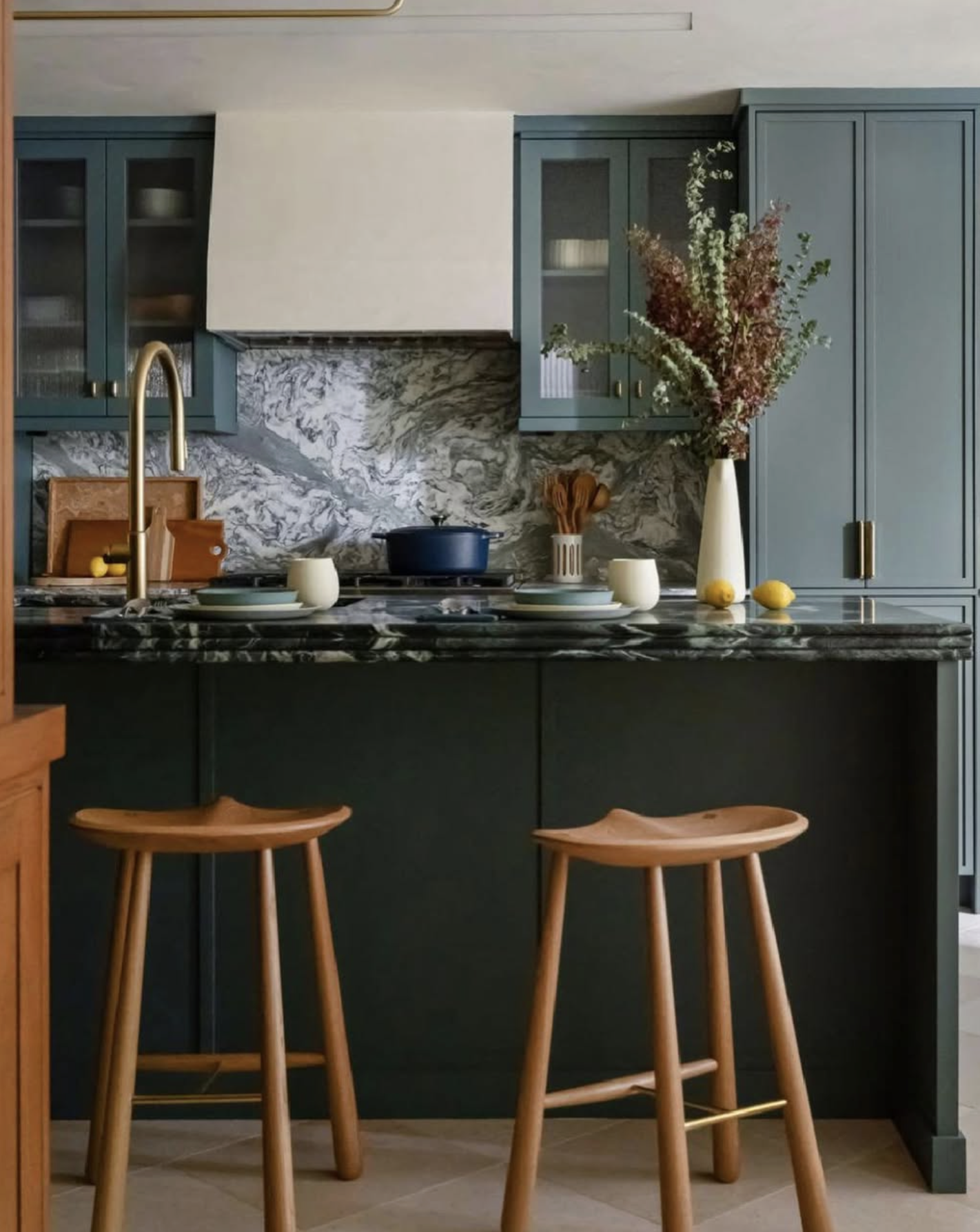 TAPER COUNTER STOOL par Roll & Hill