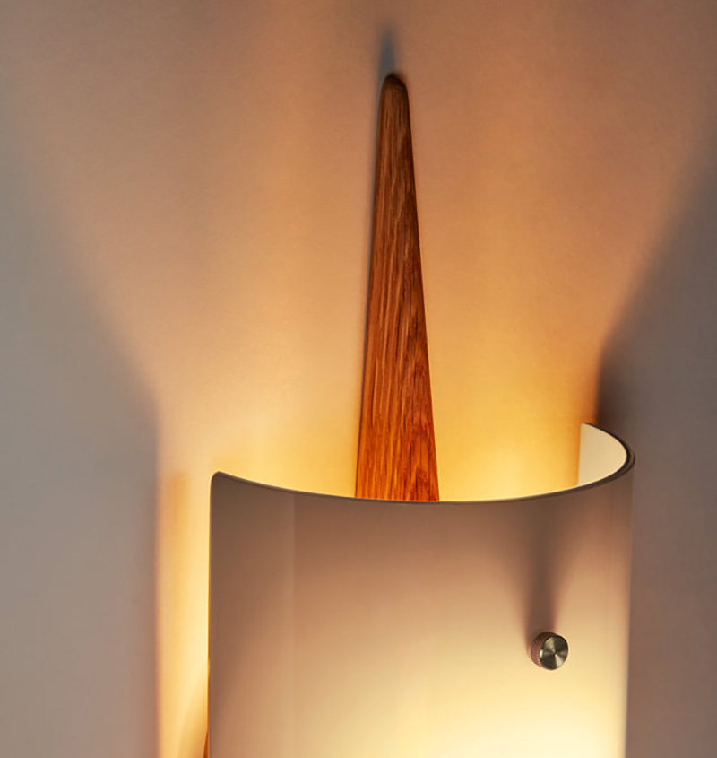 THE LADDI SCONCE - CYLINDER SHADE par Roll & Hill
