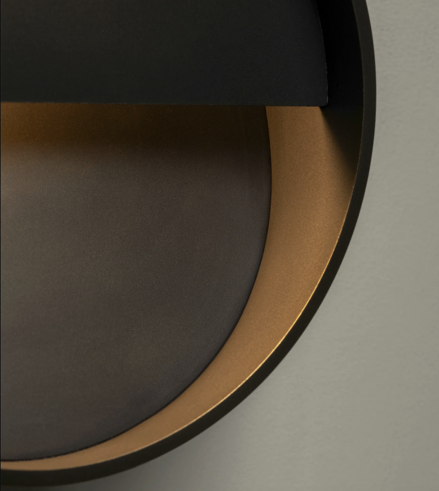 TOBOR par Roll & Hill