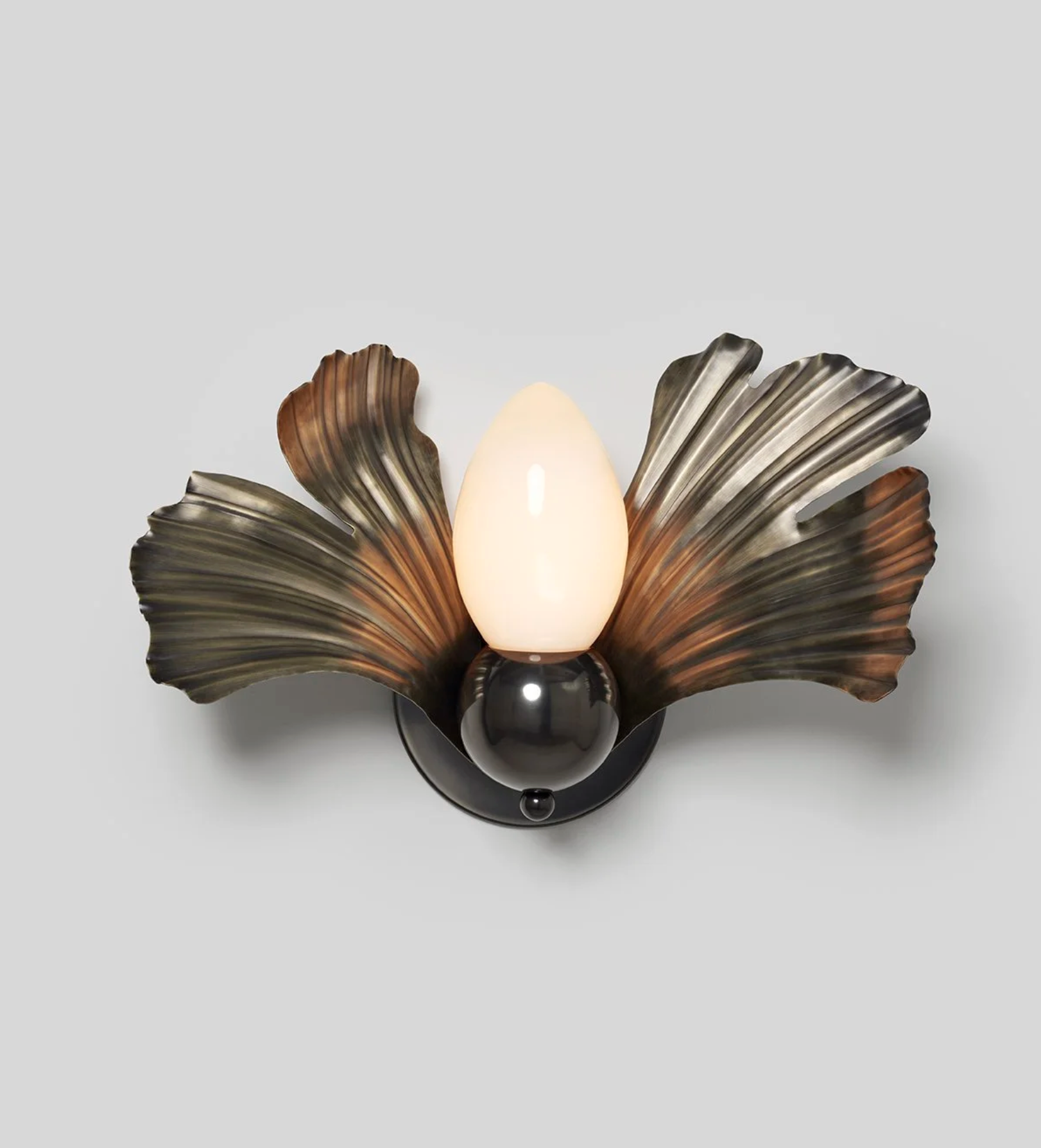 FLUTED GINKGO BLOSSOM - 01 SCONCE par Rosie Li