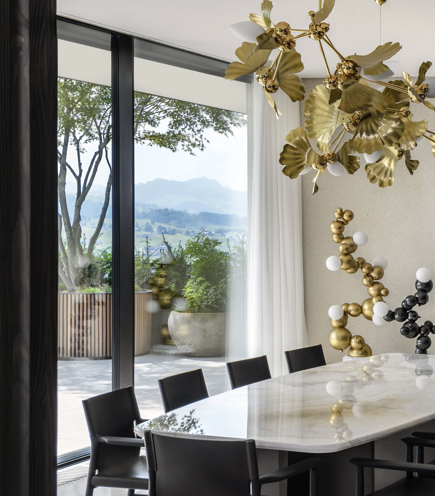 GINKGO BLOSSOM 13 CHANDELIER par Rosie Li