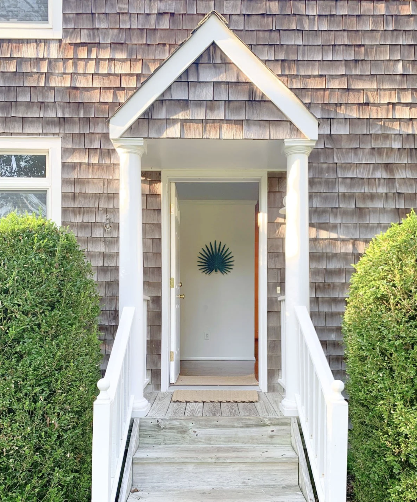 INEZ WALLMOUNT par ROSIE LI