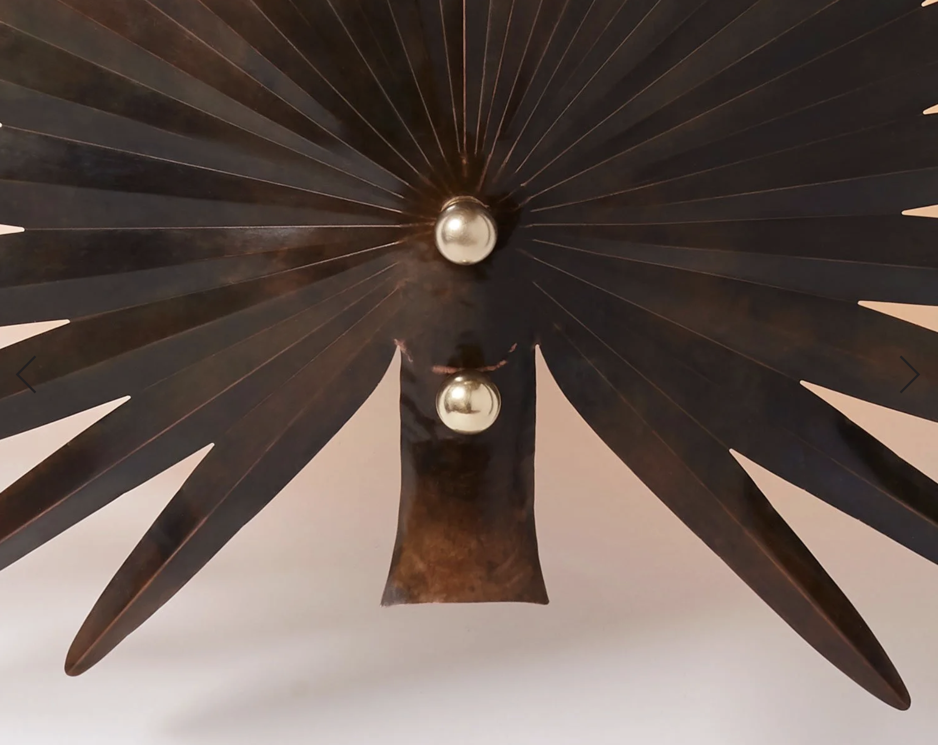 INEZ WALLMOUNT par ROSIE LI