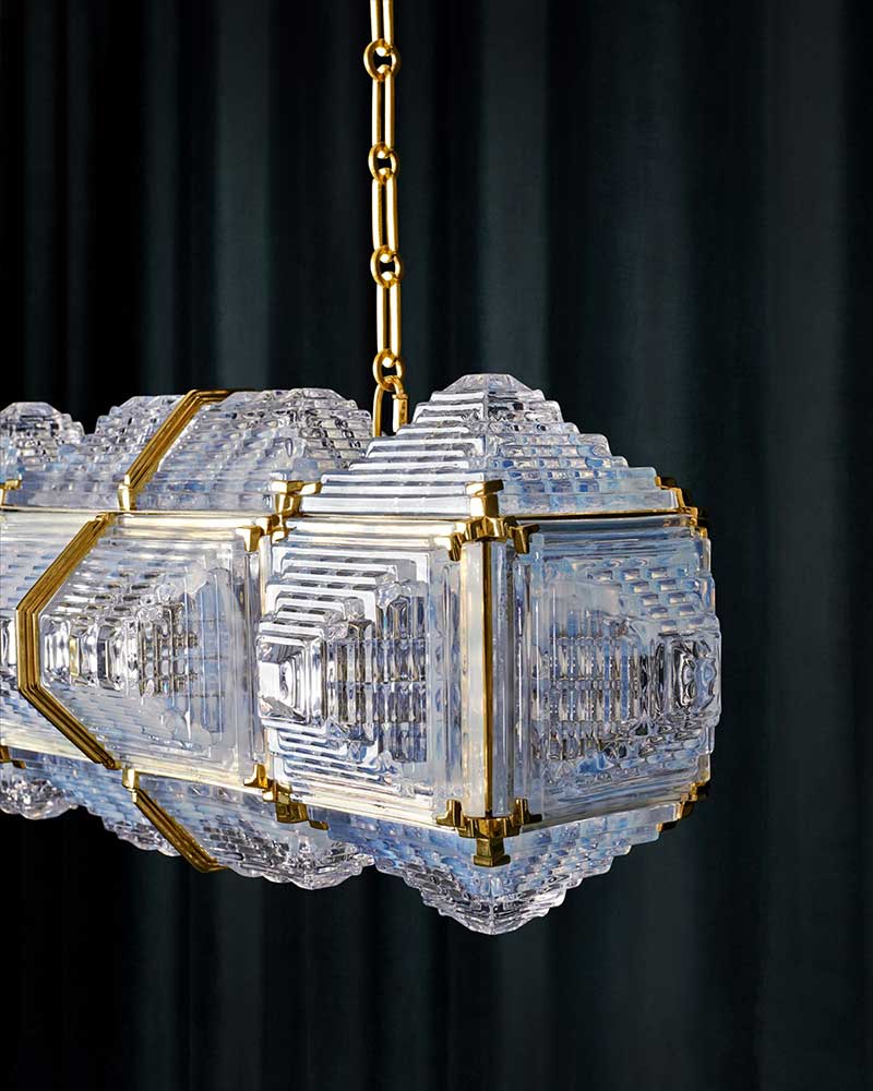 JEWEL BLOCK LINEAR CHANDELIER 01 par Rosie Li