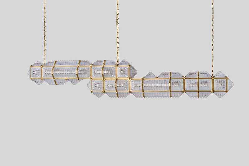 JEWEL BLOCK LINEAR CHANDELIER 02 par Rosie Li