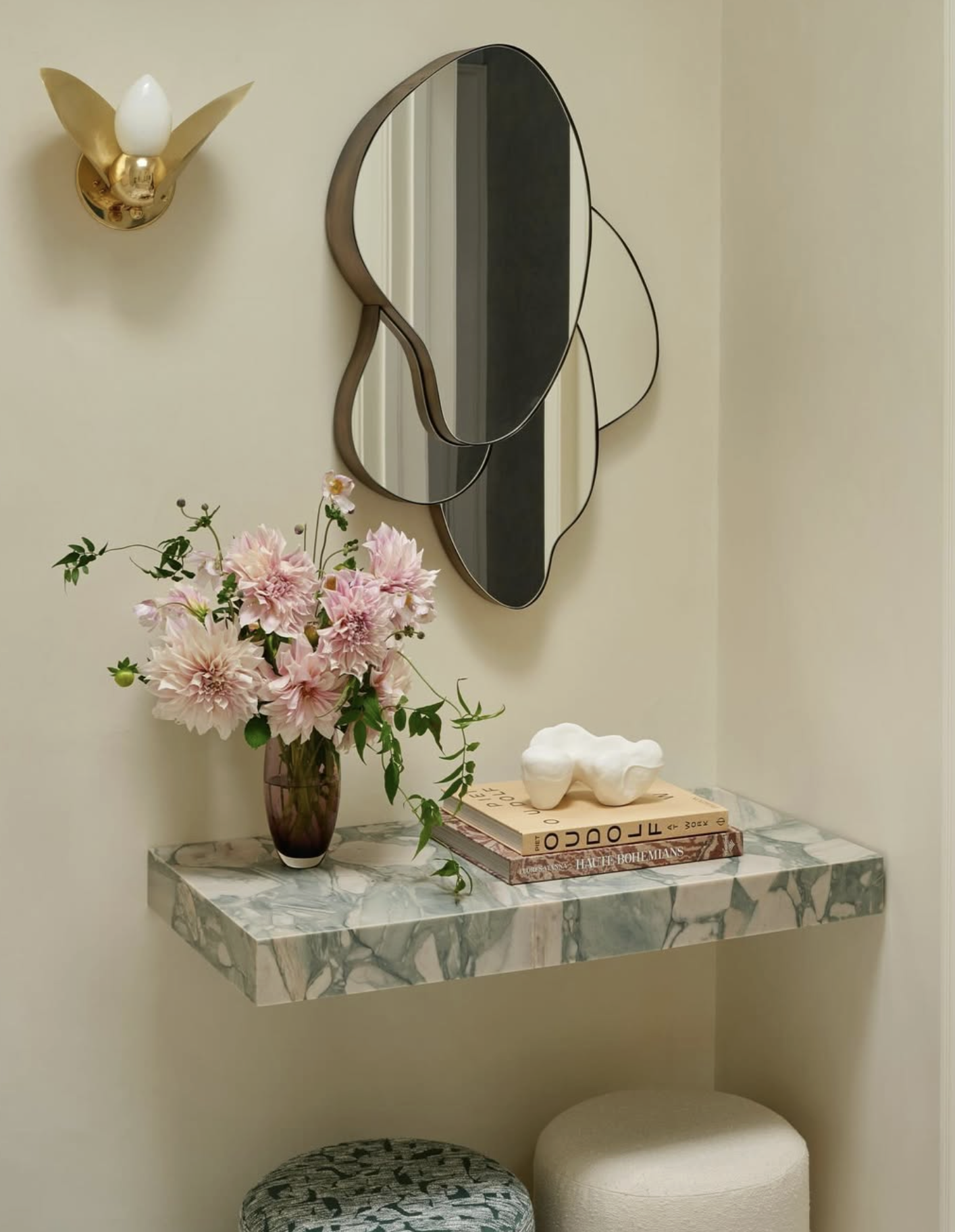 LAUREL BLOSSOM 01 SMALL WALLMOUNT par ROSIE LI
