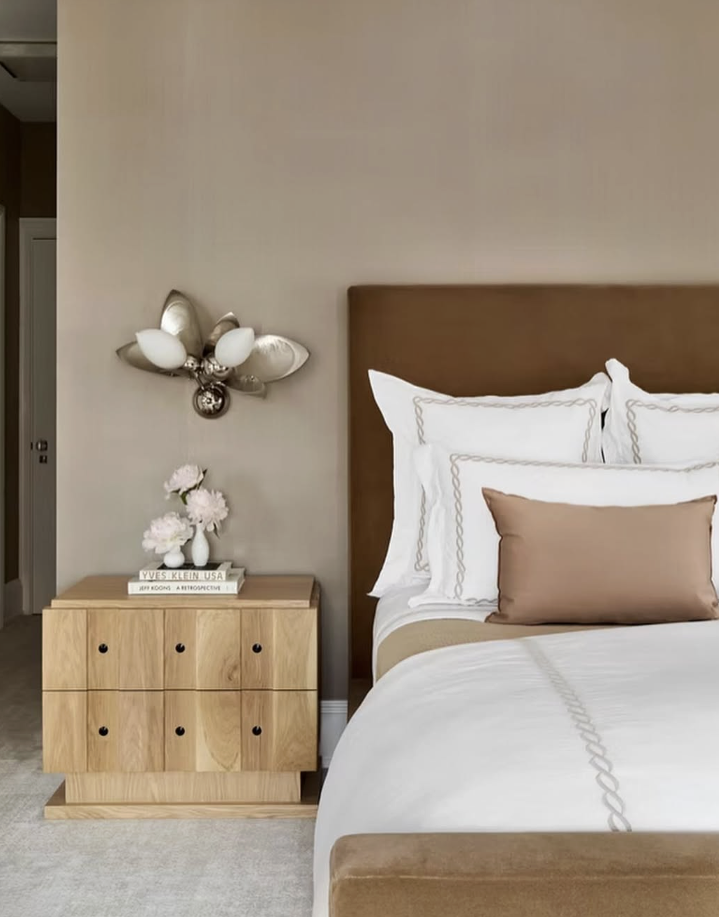 LAUREL BLOSSOM 02 WALLMOUNT par Rosie Li