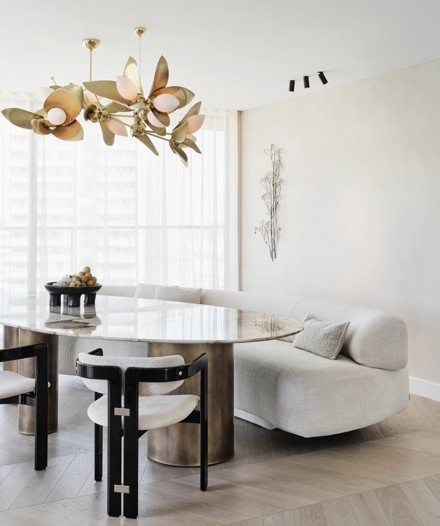 LAUREL BLOSSOM 09 CHANDELIER par ROSIE LI