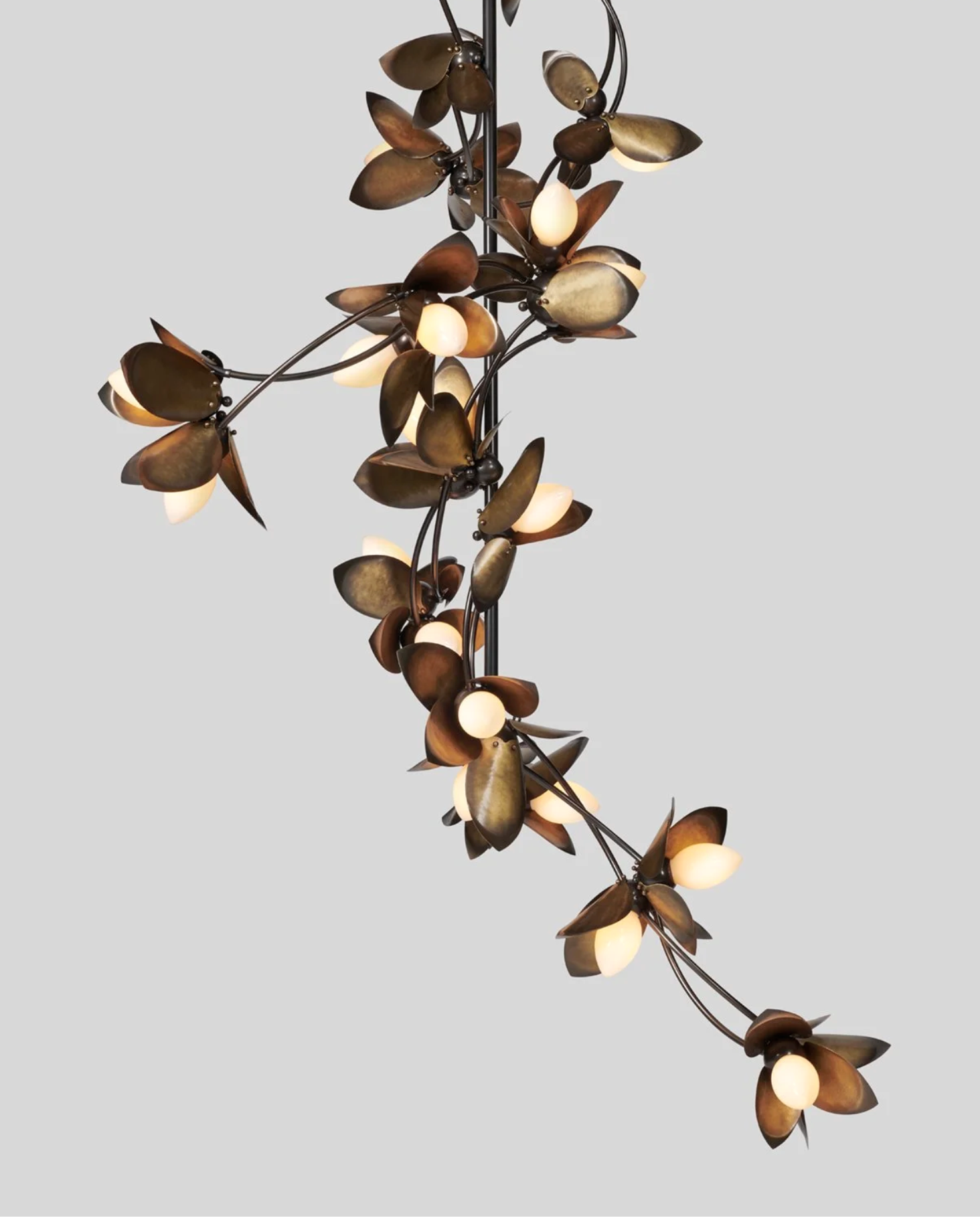 LAUREL GARALND 62 CUSTOM CHANDELIER par Rosie Li