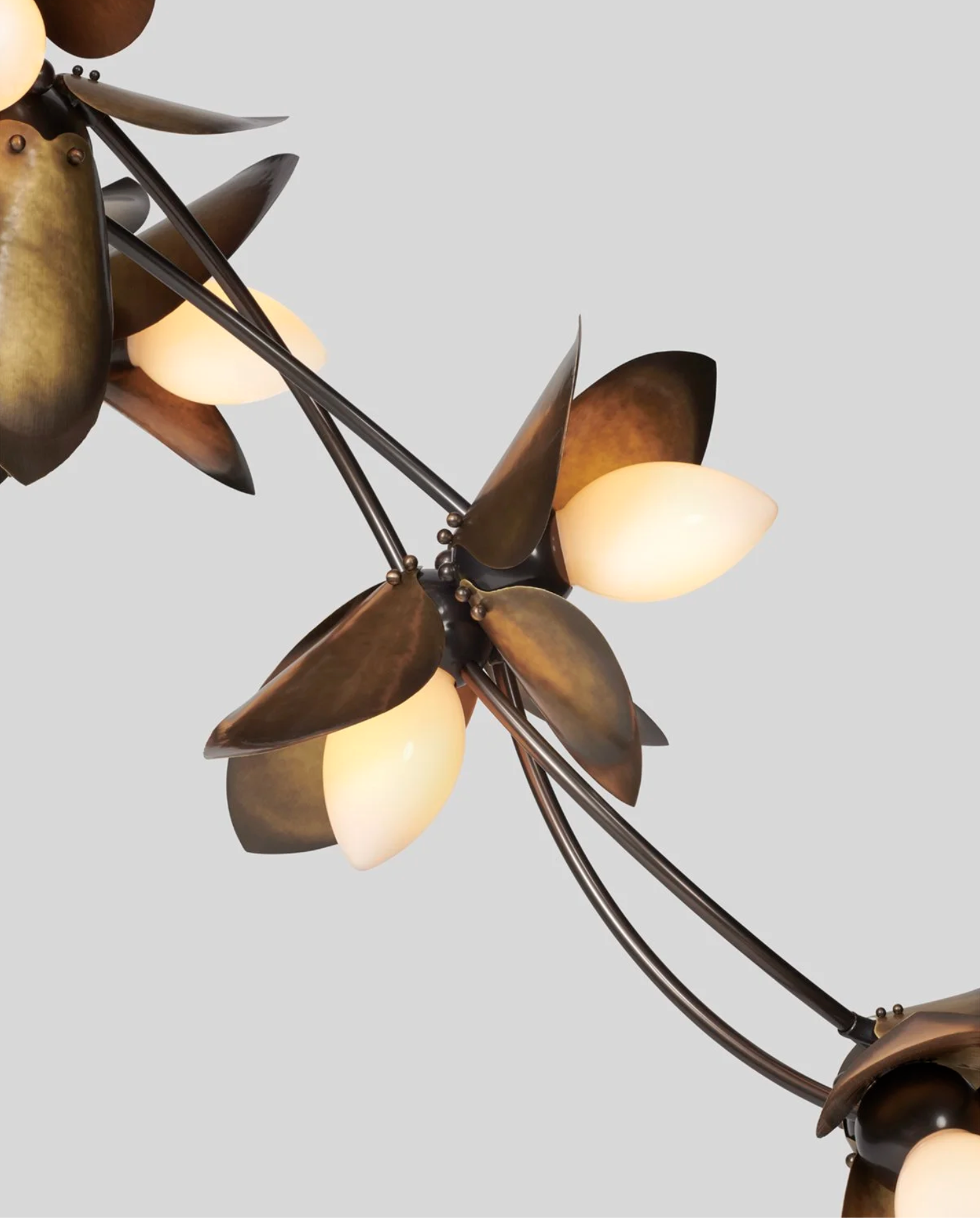 LAUREL GARALND 62 CUSTOM CHANDELIER par Rosie Li