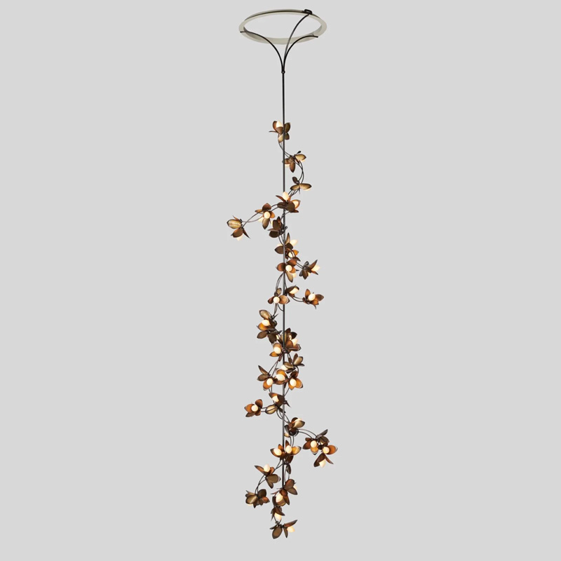 LAUREL GARALND 62 CUSTOM CHANDELIER par ROSIE LI