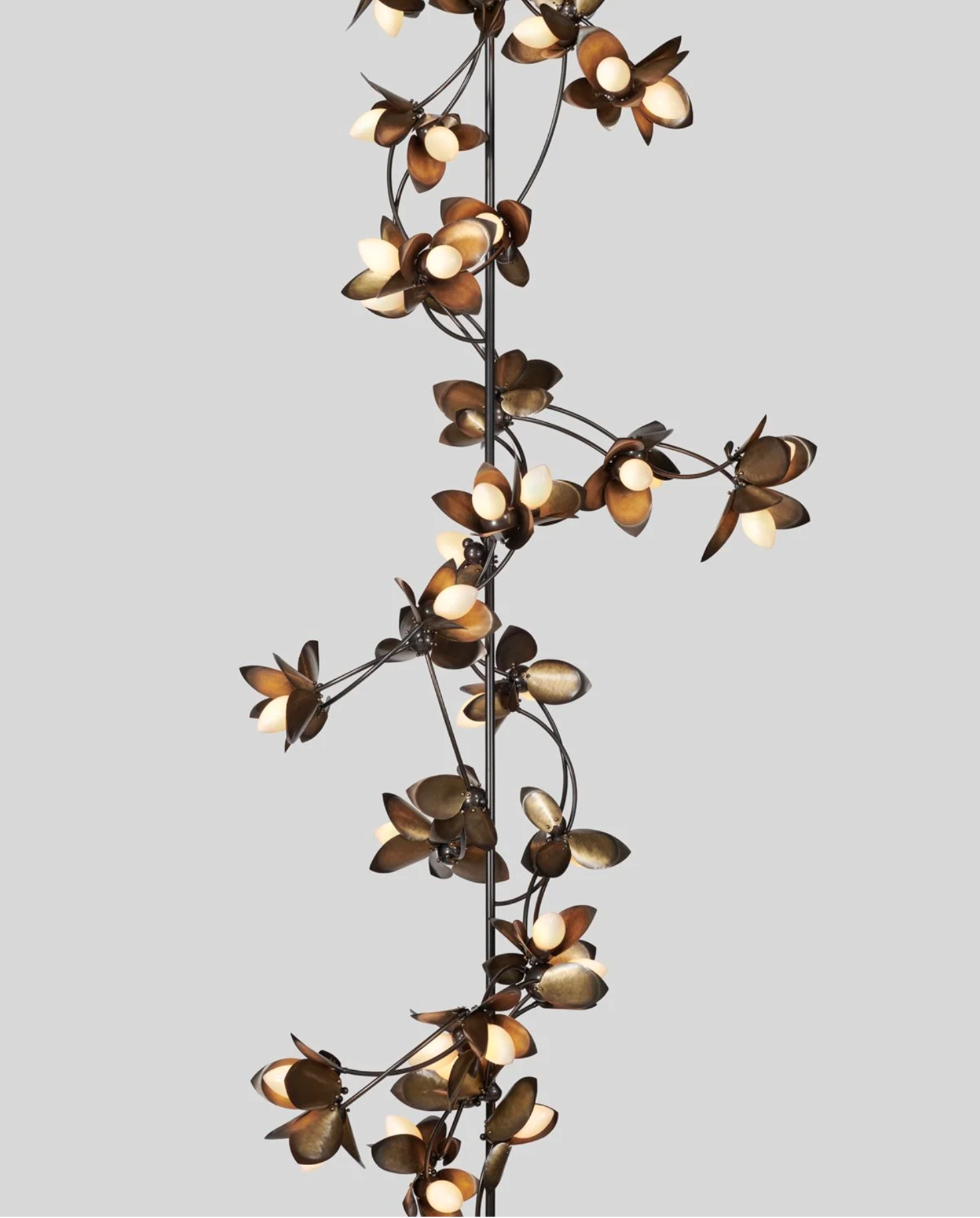 LAUREL GARALND 62 CUSTOM CHANDELIER par Rosie Li