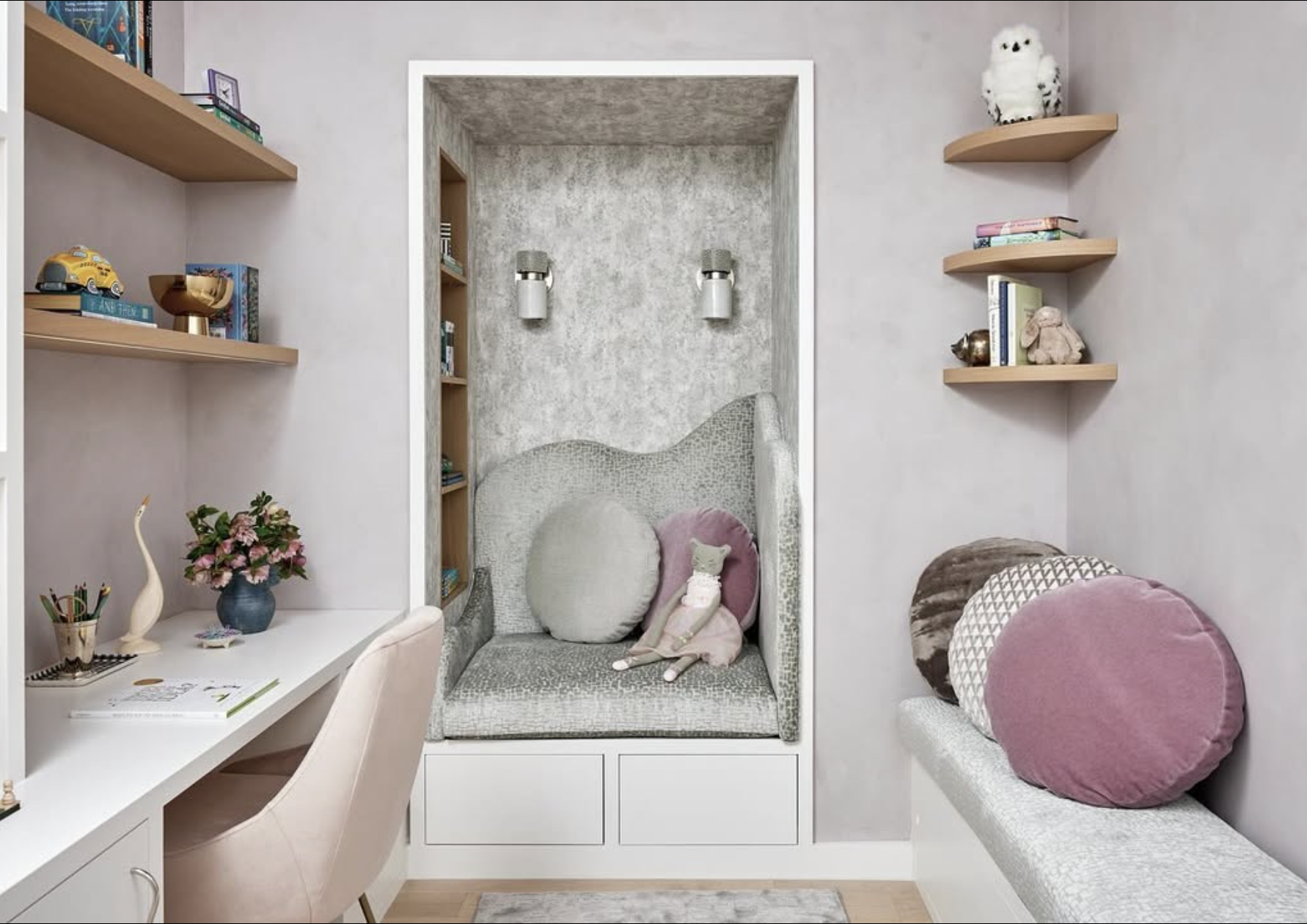 MONDAYS - PILAR CYLINDER SCONCE par ROSIE LI