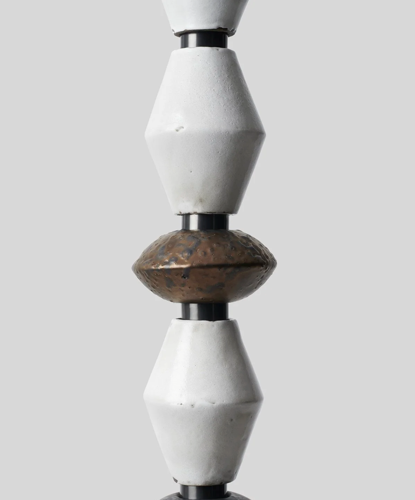 MONDAYS - PILAR MIXED 09 COLUMN par Rosie Li