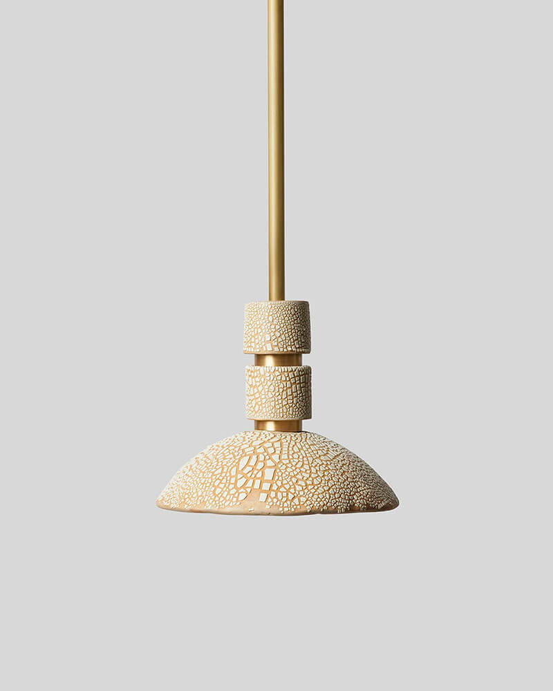 MONDAYS - PILAR ROUND PENDANT par Rosie Li