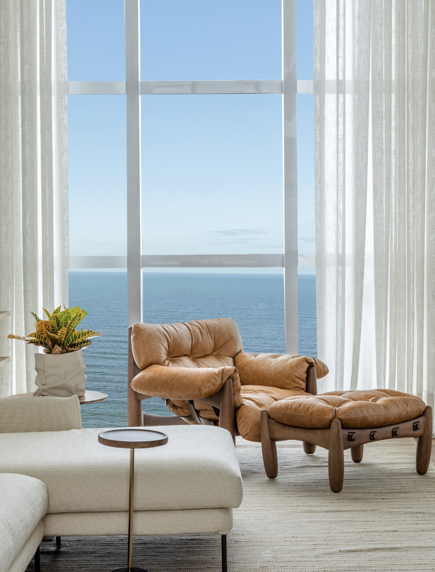 MOLE ARMCHAIR par Sergio Rodrigues