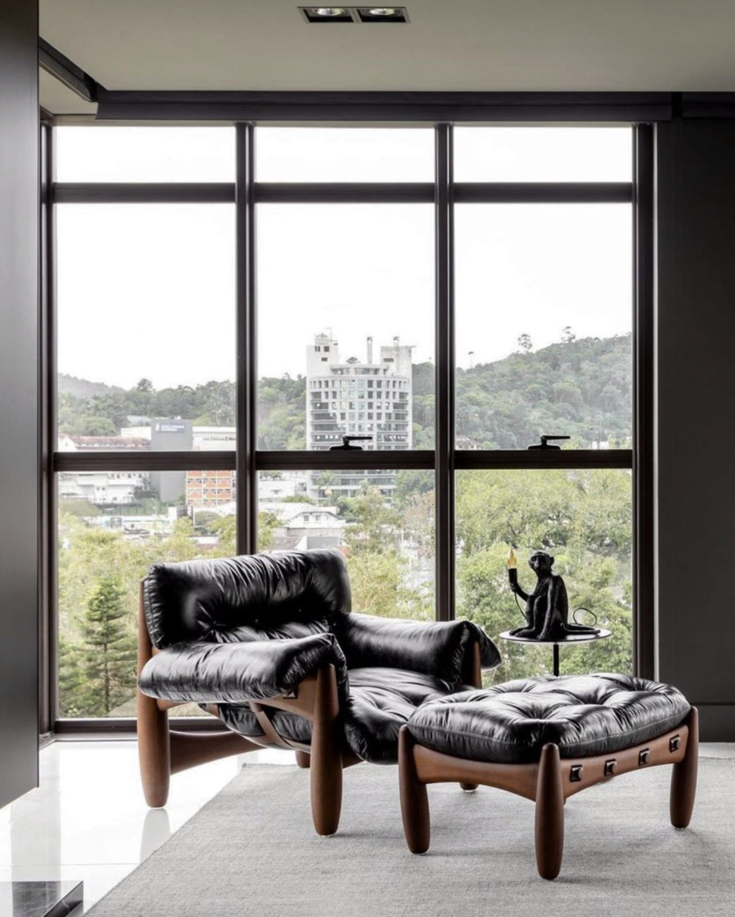 MOLE ARMCHAIR par Sergio Rodrigues