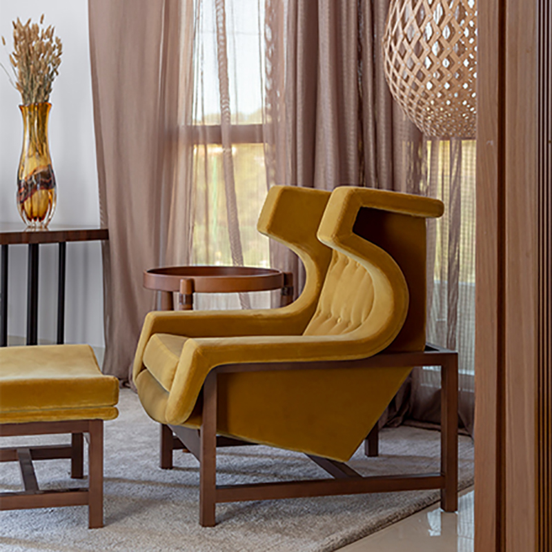 VOLTAIRE FOOTREST par Sergio Rodrigues