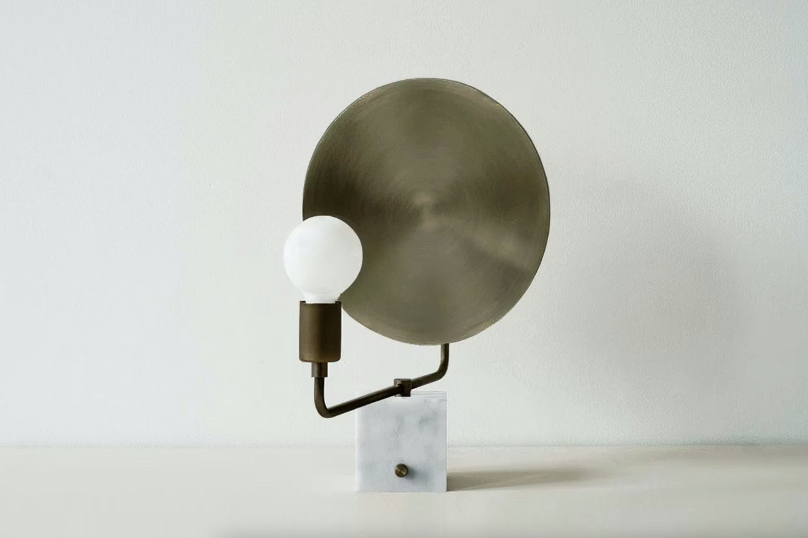 HELIOS TABLE LAMP par Workstead