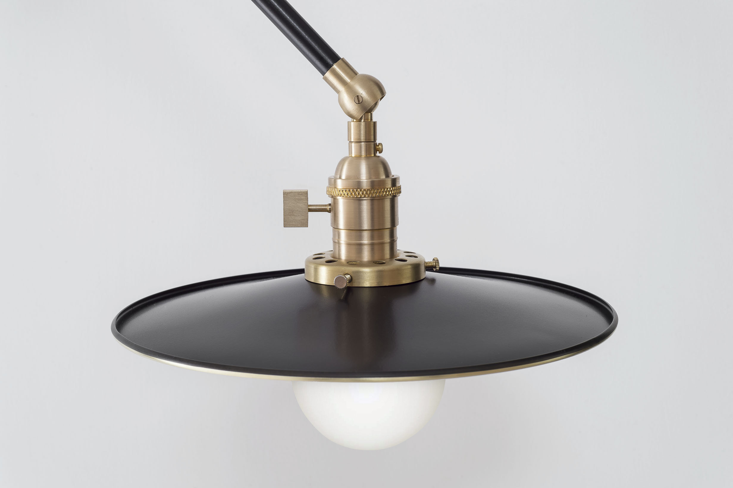 INDUSTRIAL WALL LAMP par Workstead
