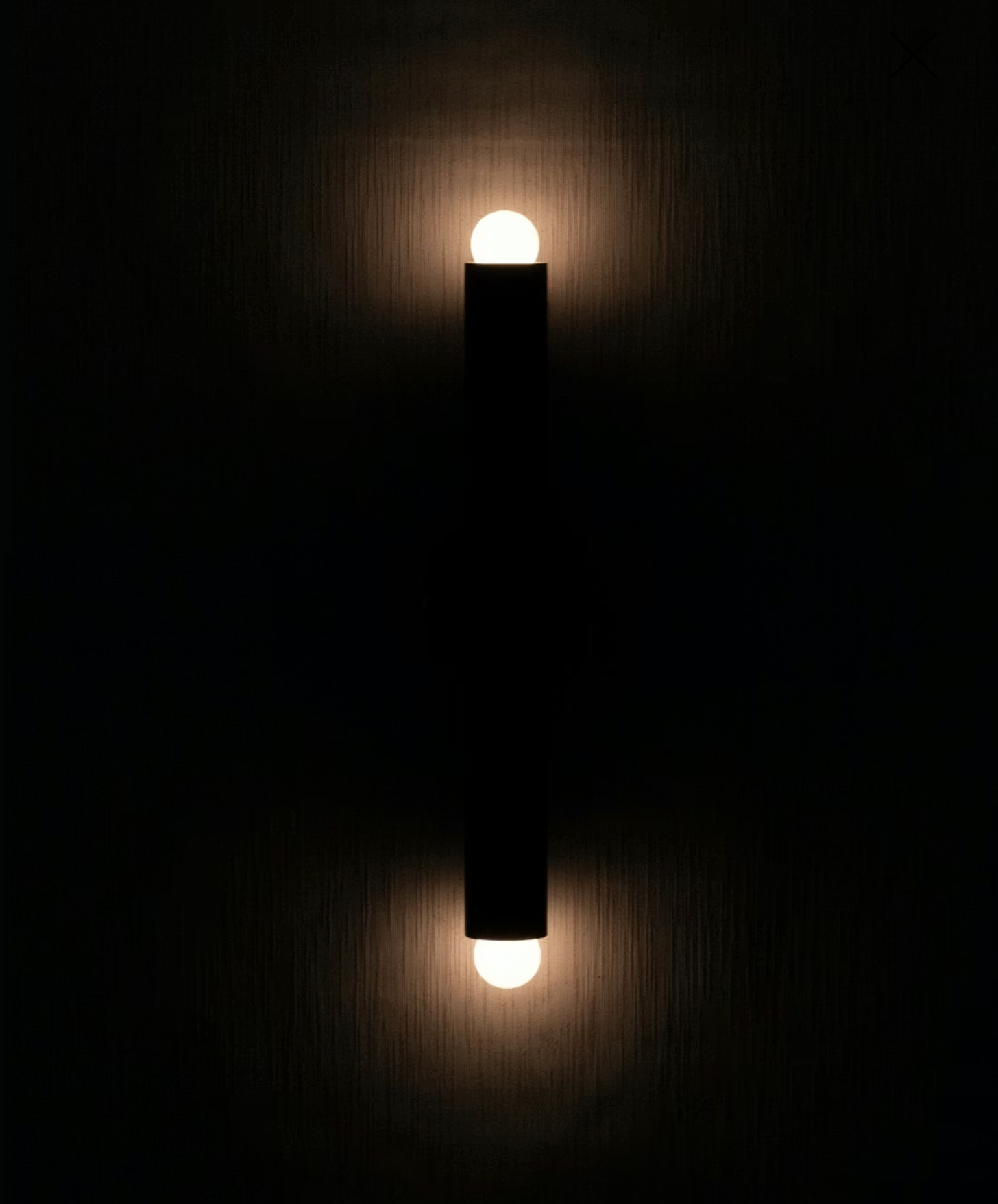 LODGE LINEAR SCONCE par Workstead