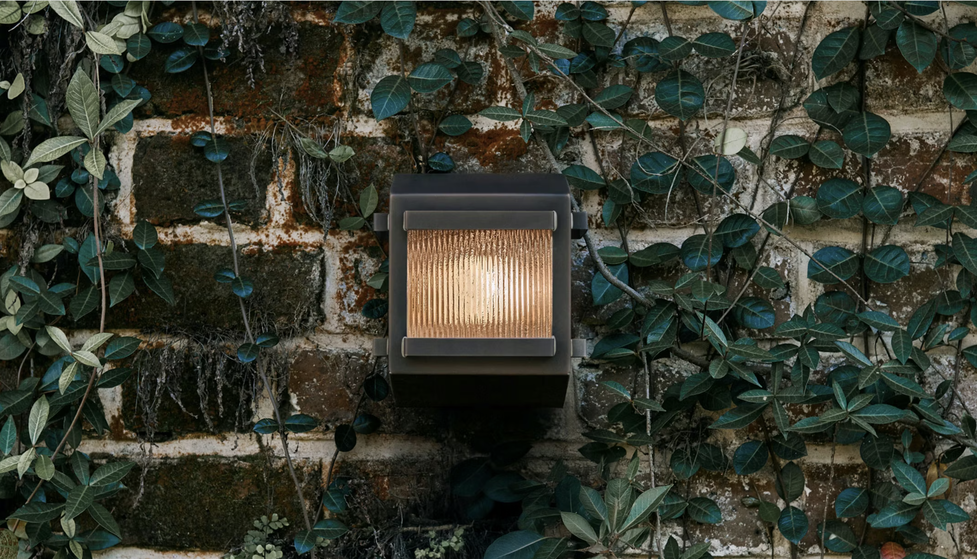 TREILLIS SCONCE par Workstead