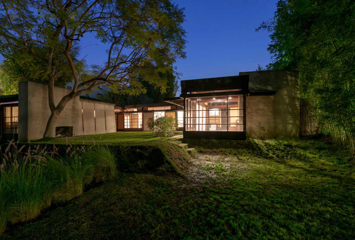 Schindler House - photo Joshua White